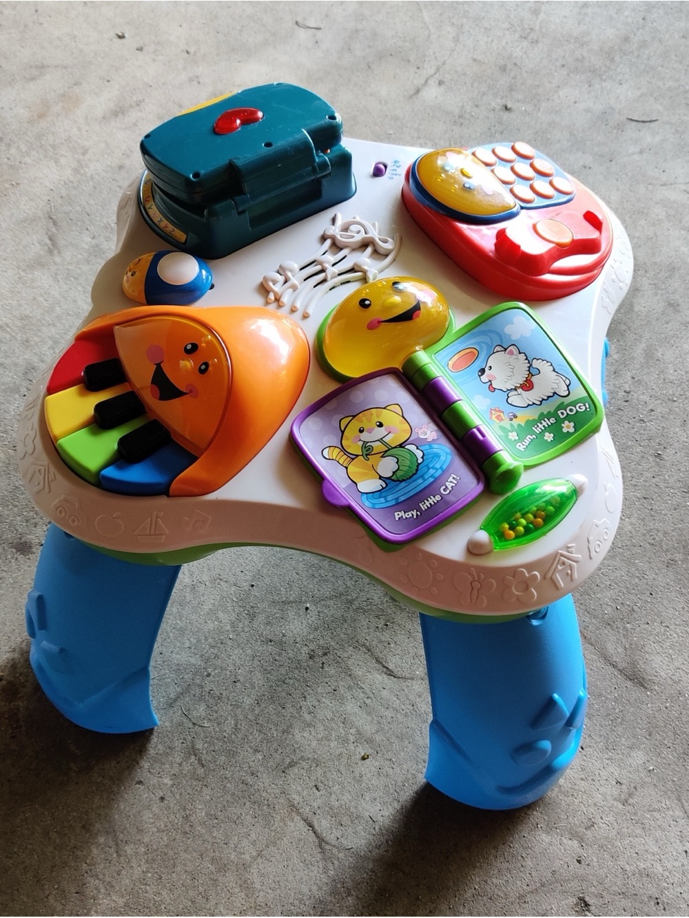 Fisher-Price Laugh & Learn Fun With Friends Musical Play Table 2008 Bilingual -